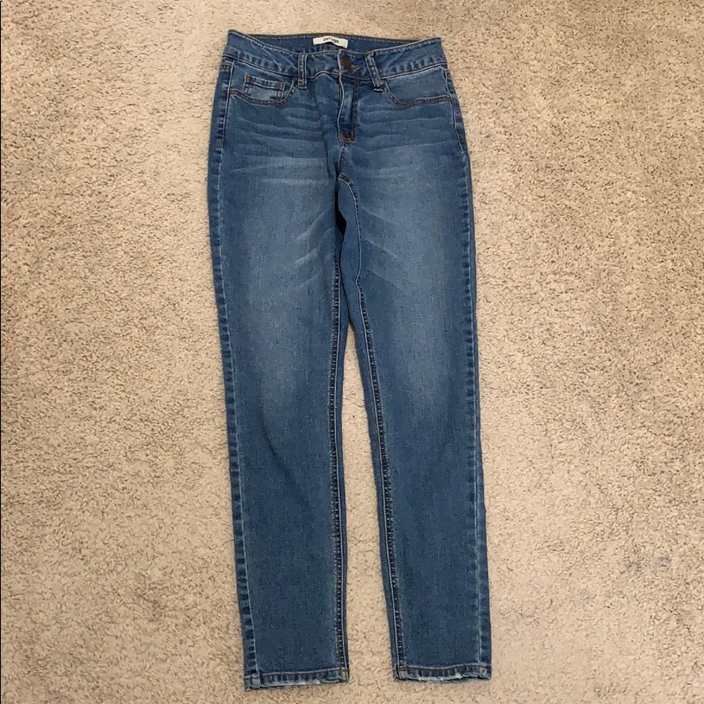Charlotte Russe refuge stretch denim size 2